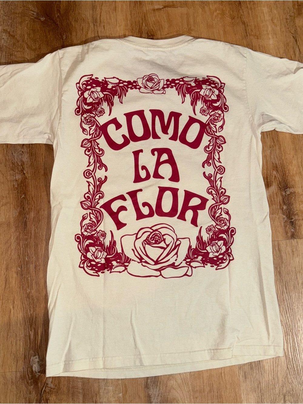 Official Selena Queen of Cumbia Como la Flor Off White Graphic T-Shirt S/M Women